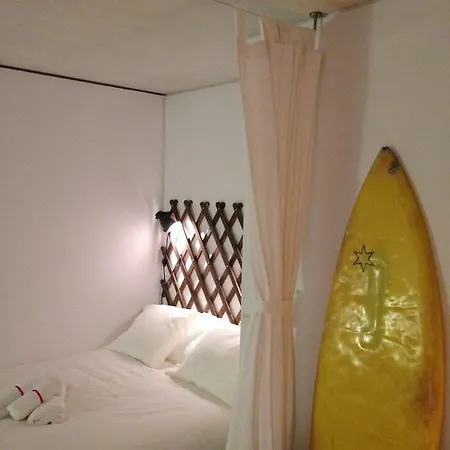 Surf House 2*