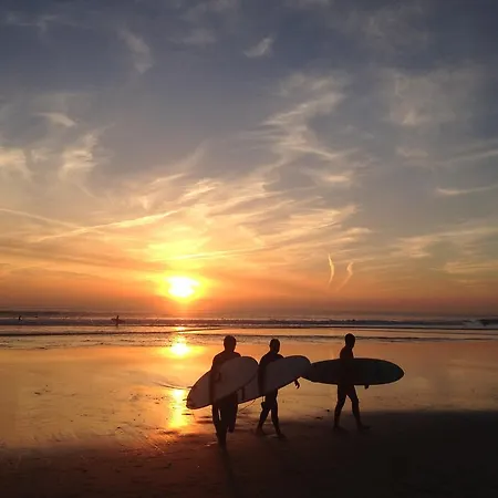 Surf House Отель типа 
