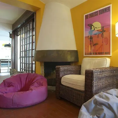 Surf House 2*